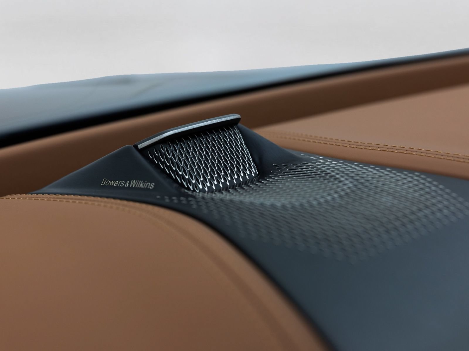 New 2026 Aston Martin DBX S AWD/4WD image 32