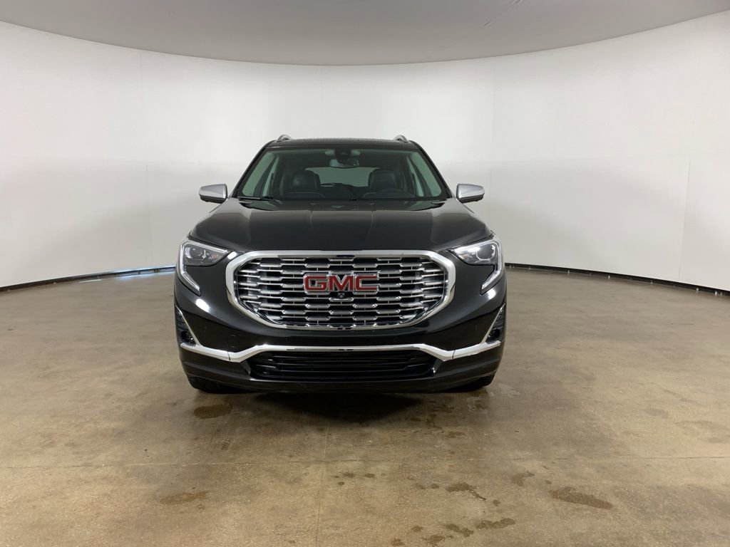 Used 2020 GMC Terrain Denali w/ GMC Pro Grade Package AWD/4WD image 3