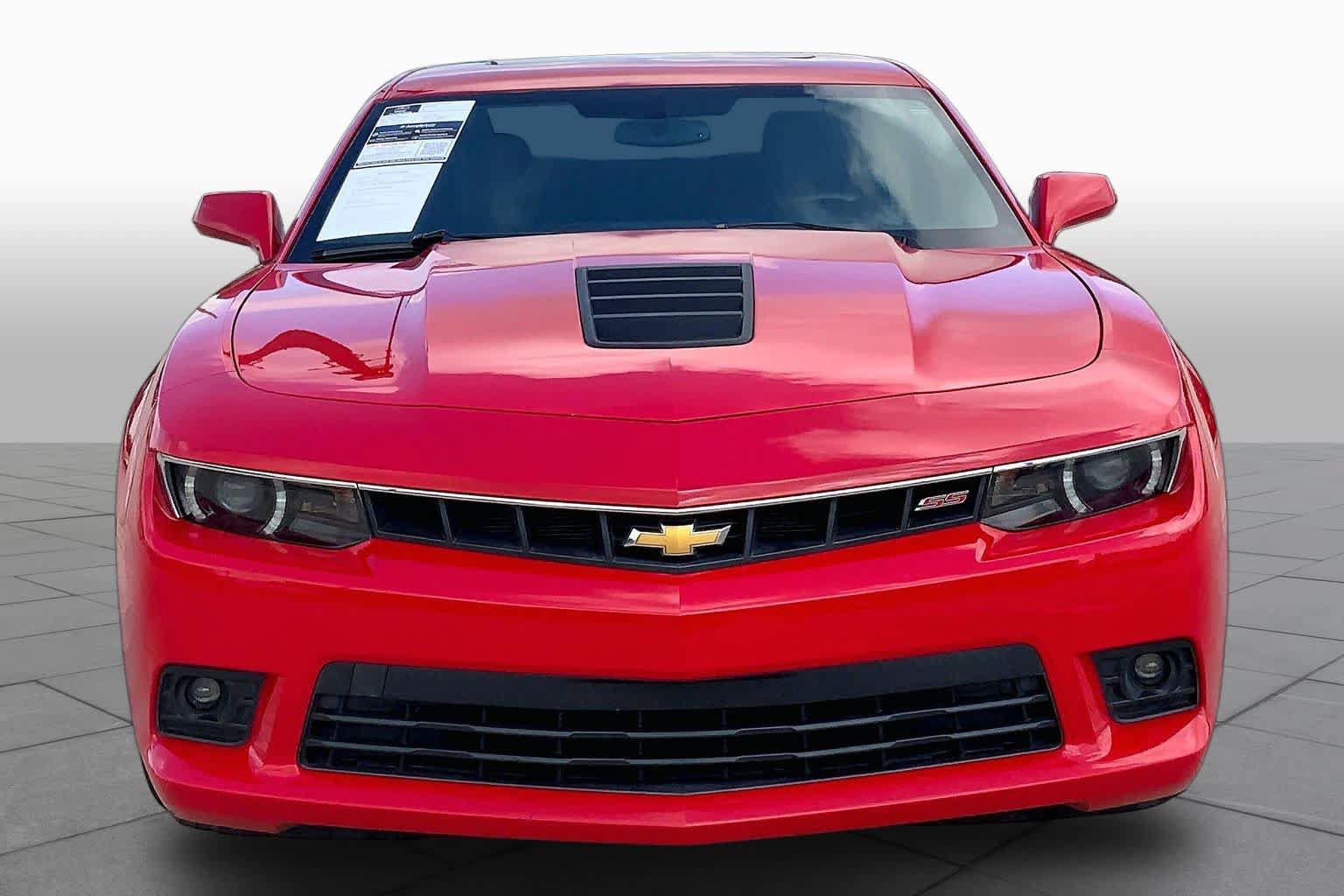 Used 2015 Chevrolet Camaro SS w/ RS Package RWD image 4