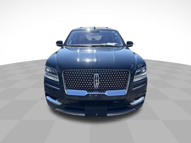 Used 2019 Lincoln Navigator Reserve AWD/4WD image 2