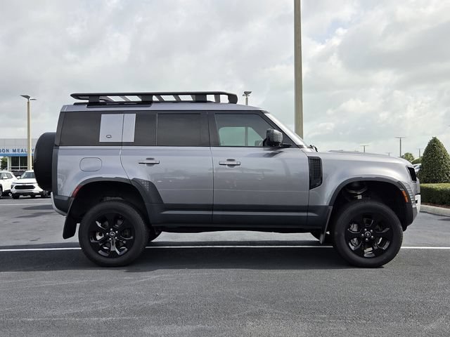 Used 2021 Land Rover Defender 110 SE AWD/4WD image 7