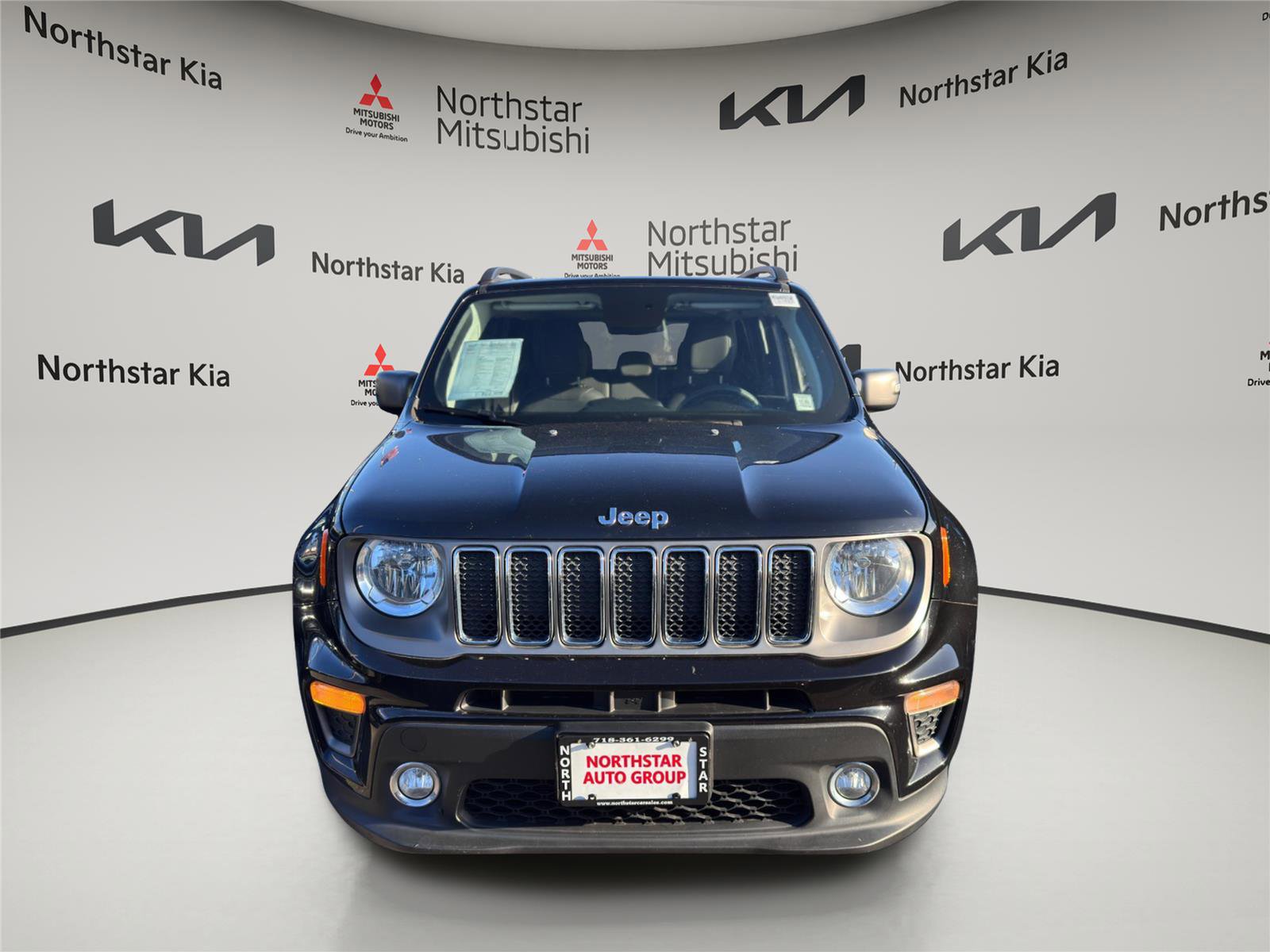 Used 2019 Jeep Renegade Limited w/ UConnect 8.4 Nav Group image 2