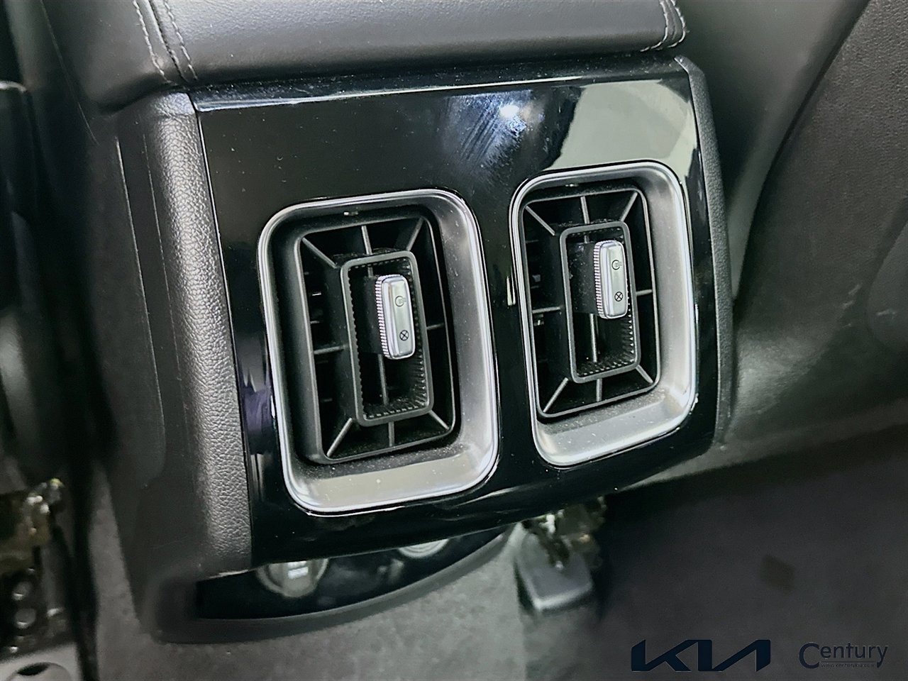 Certified 2023 Kia Sorento SX AWD/4WD image 25