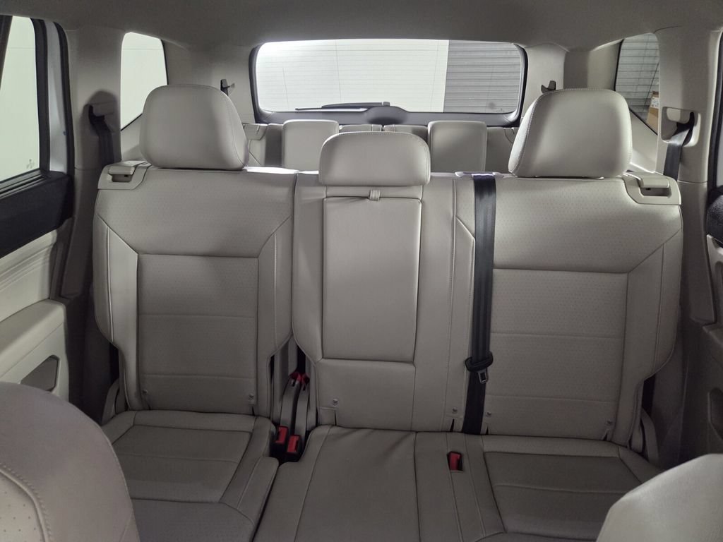 Used 2023 Volkswagen Atlas SE AWD/4WD image 22