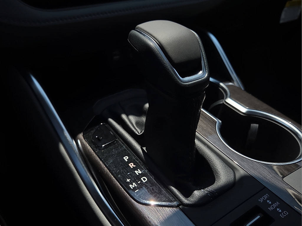 New 2026 Toyota Highlander Platinum AWD/4WD image 26