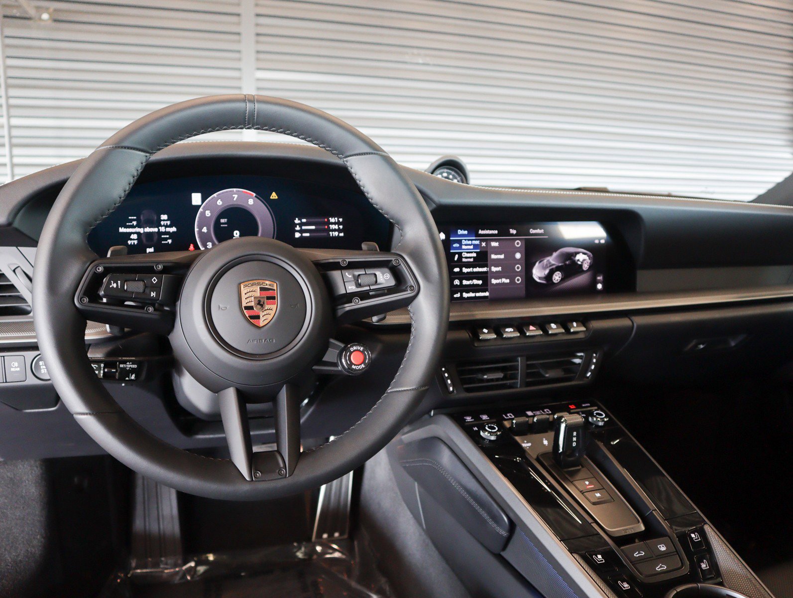 Certified 2025 Porsche 911 Carrera image 12