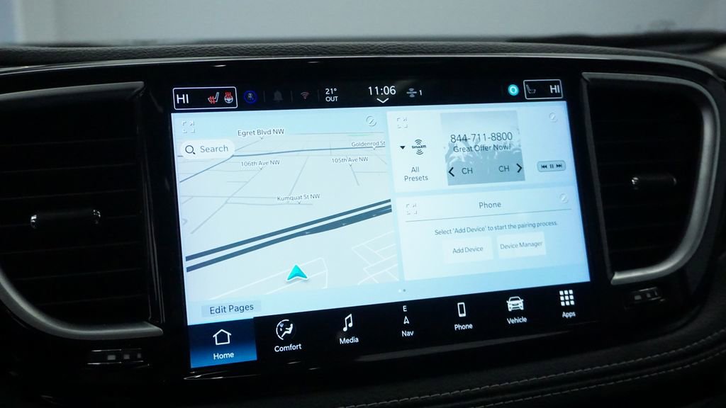 Used 2023 Chrysler Pacifica Limited image 33