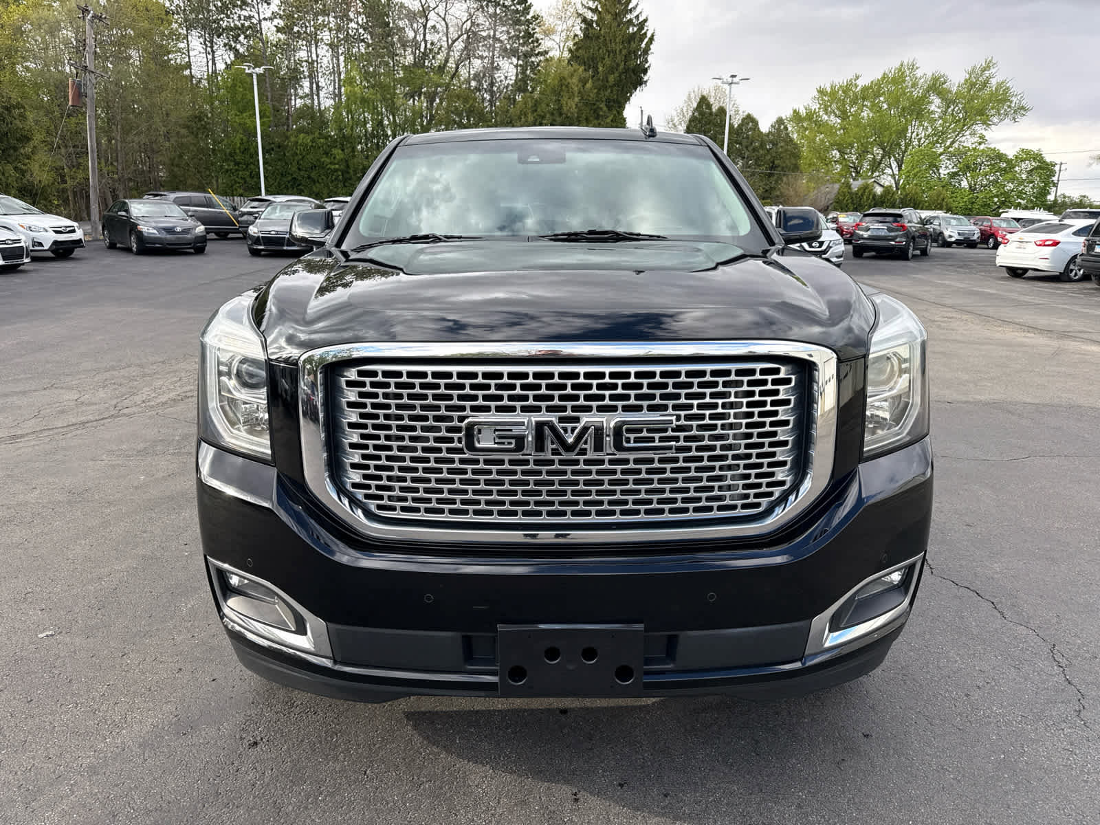 Used 2016 GMC Yukon Denali w/ Open Road Package AWD/4WD image 8