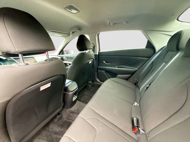 Certified 2024 Hyundai Elantra SEL FWD image 23