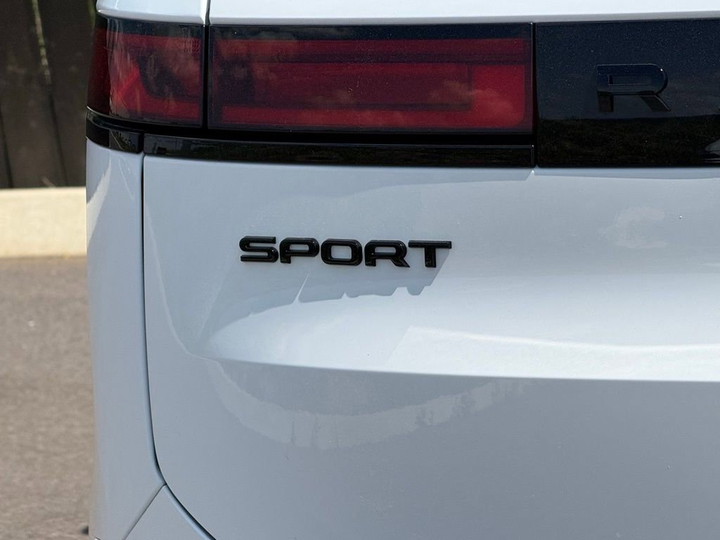 New 2026 Land Rover Range Rover Sport Dynamic SE image 33