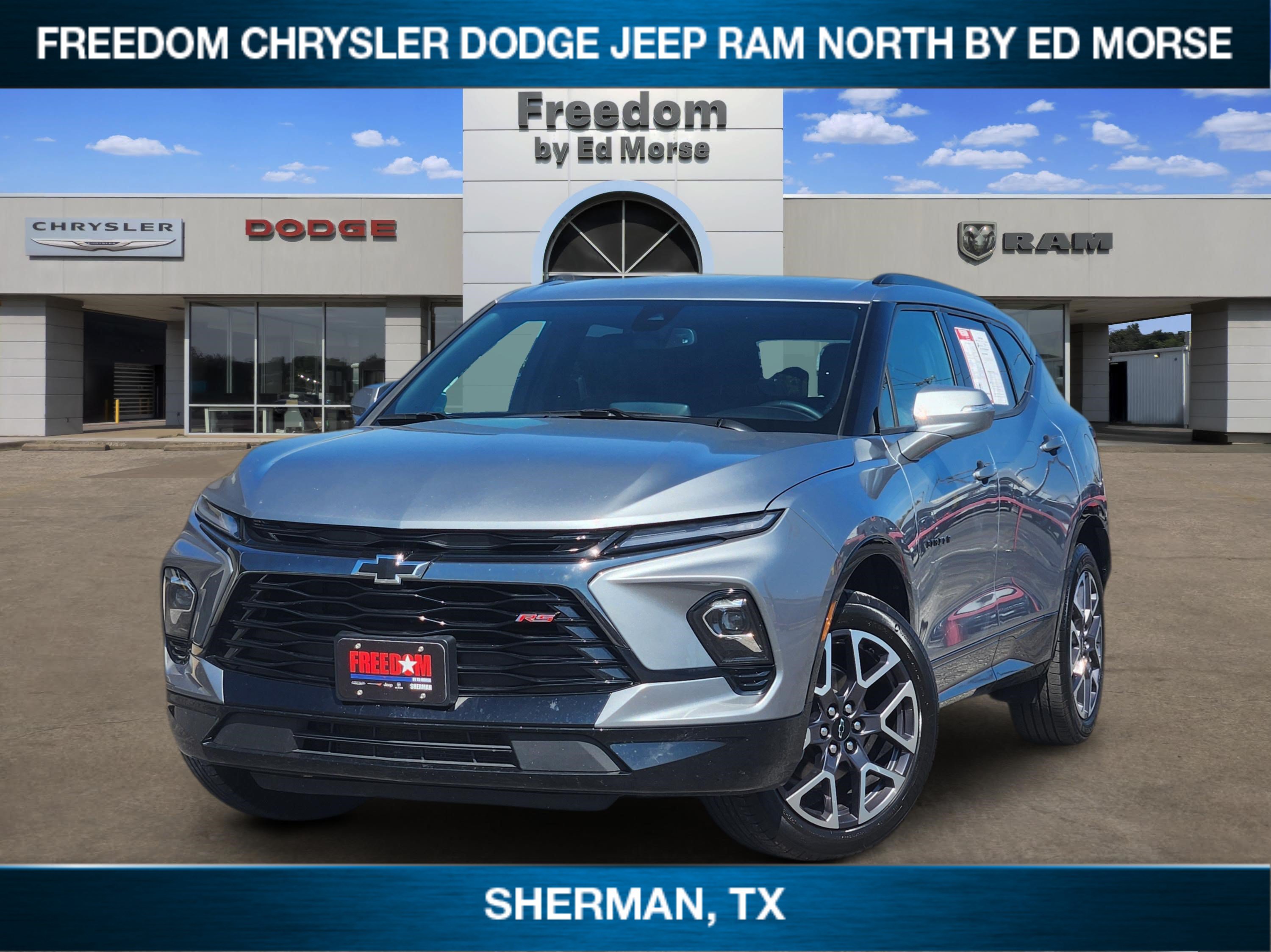 Used 2025 Chevrolet Blazer RS FWD image 1