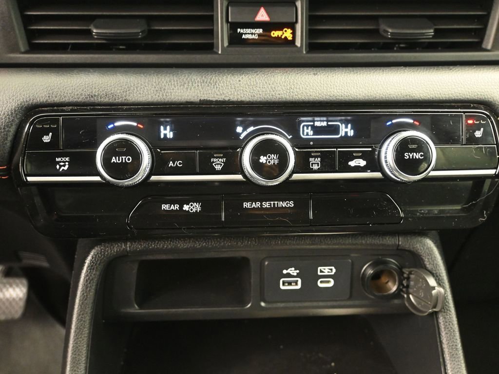 Certified 2025 Honda Pilot Sport image 16