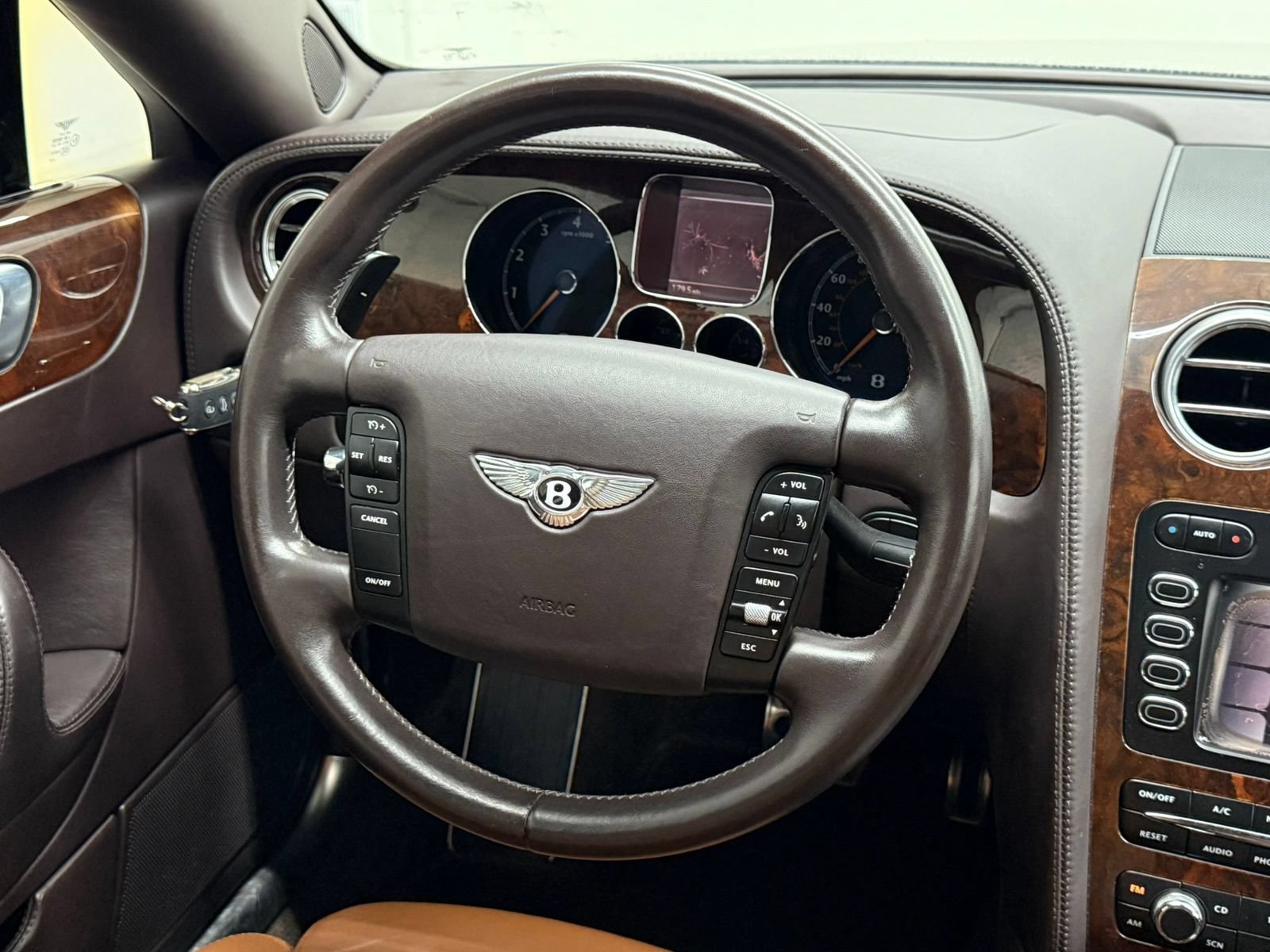 Used 2006 Bentley Flying Spur Flying Spur AWD/4WD image 20