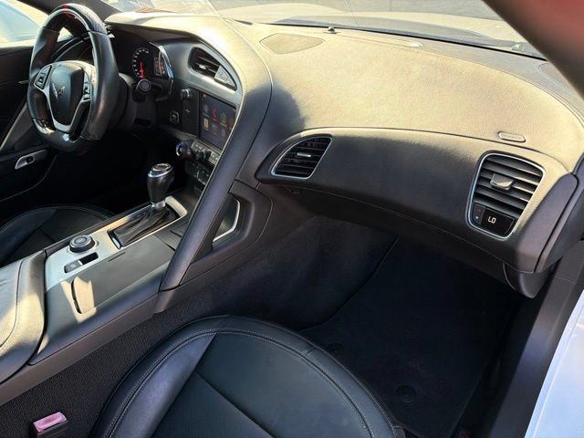 Used 2015 Chevrolet Corvette Stingray Coupe RWD image 11