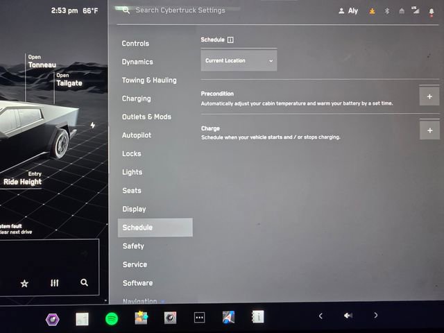 Used 2024 Tesla Cybertruck AWD Crew Cab image 38