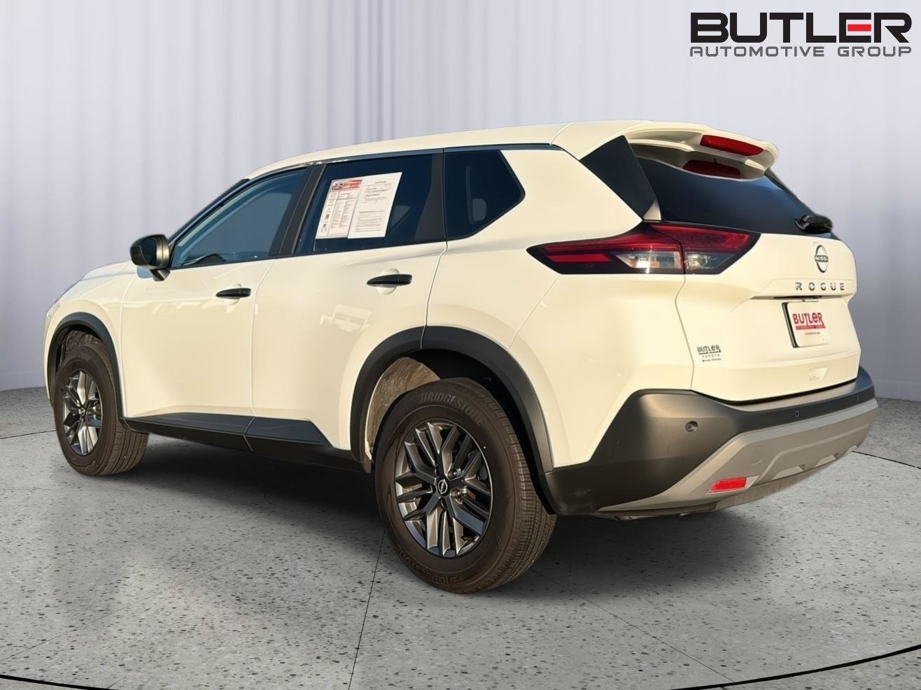 Used 2023 Nissan Rogue S FWD image 4
