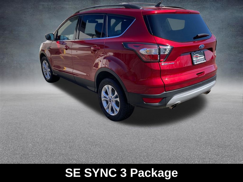 Used 2018 Ford Escape SE w/ SE Sync 3 Package AWD/4WD image 5