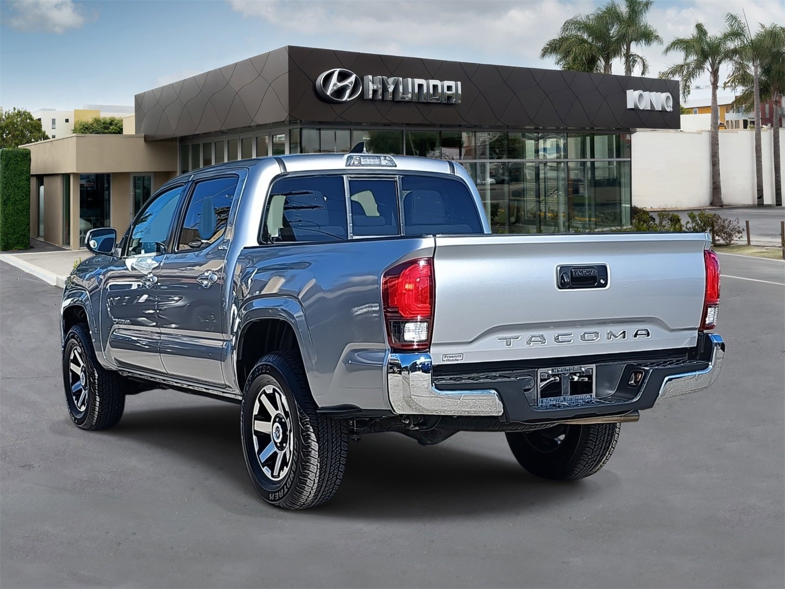 Used 2021 Toyota Tacoma SR5 image 5