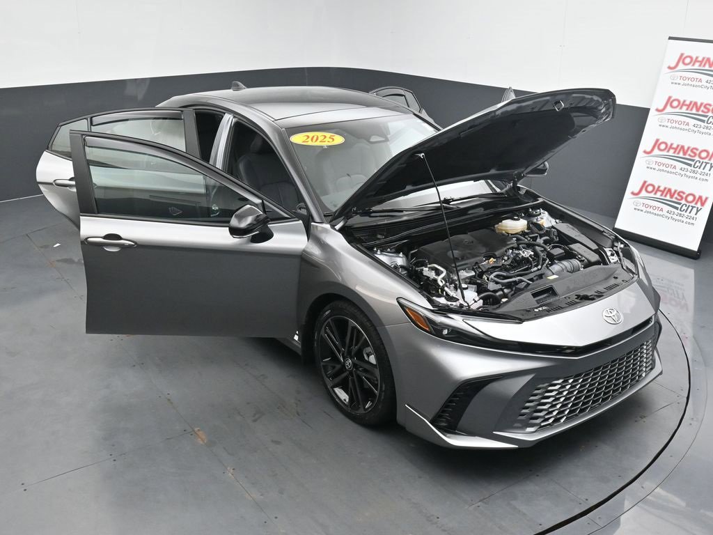 Used 2025 Toyota Camry XSE image 39