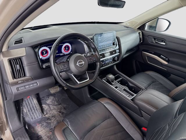 Used 2023 Nissan Pathfinder Platinum image 25