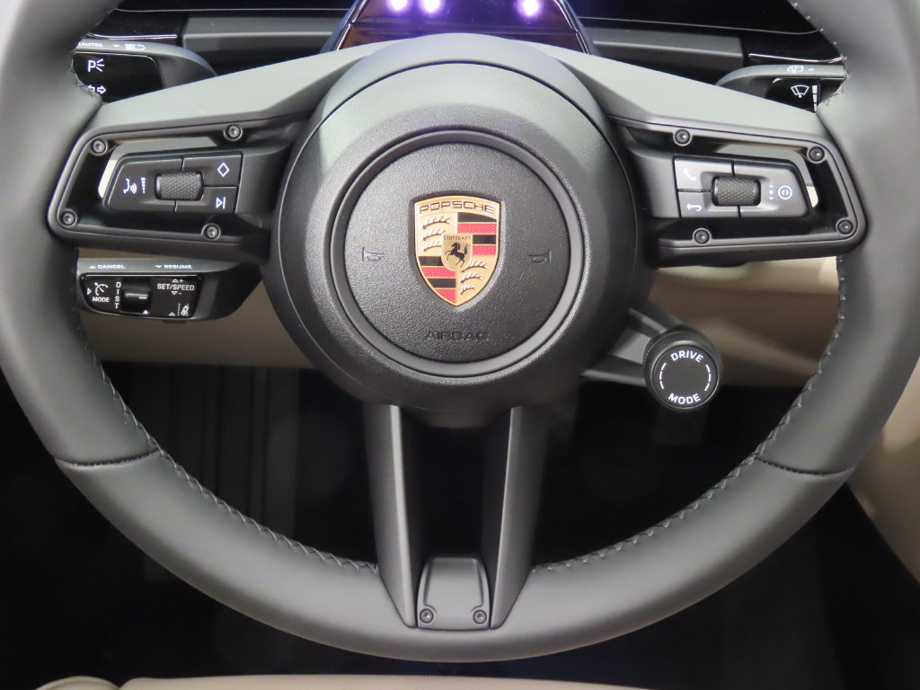 New 2026 Porsche Macan 4 Electric AWD/4WD image 20