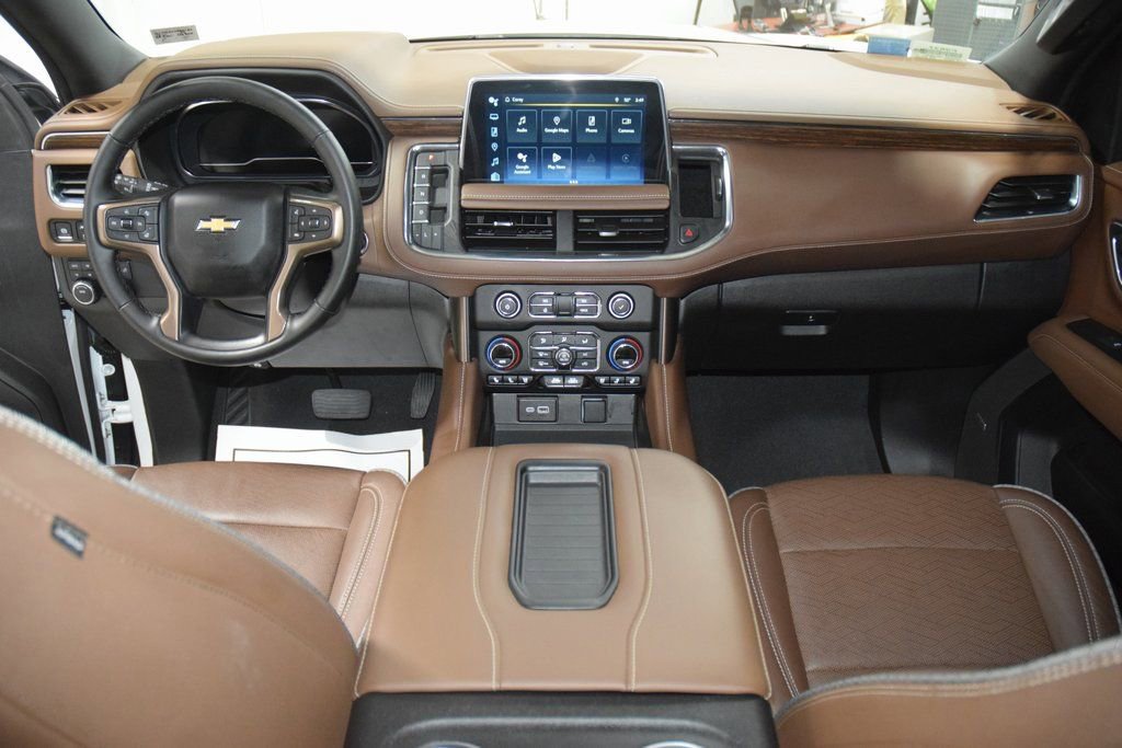 Used 2024 Chevrolet Suburban High Country AWD/4WD image 30