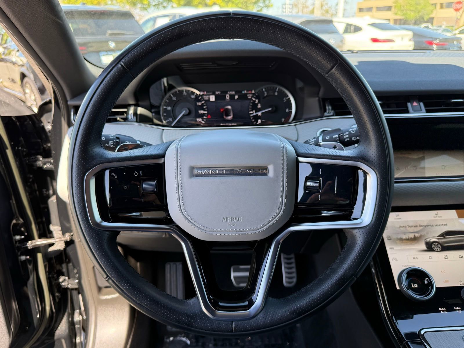 Used 2023 Land Rover Range Rover Evoque R-Dynamic S image 24