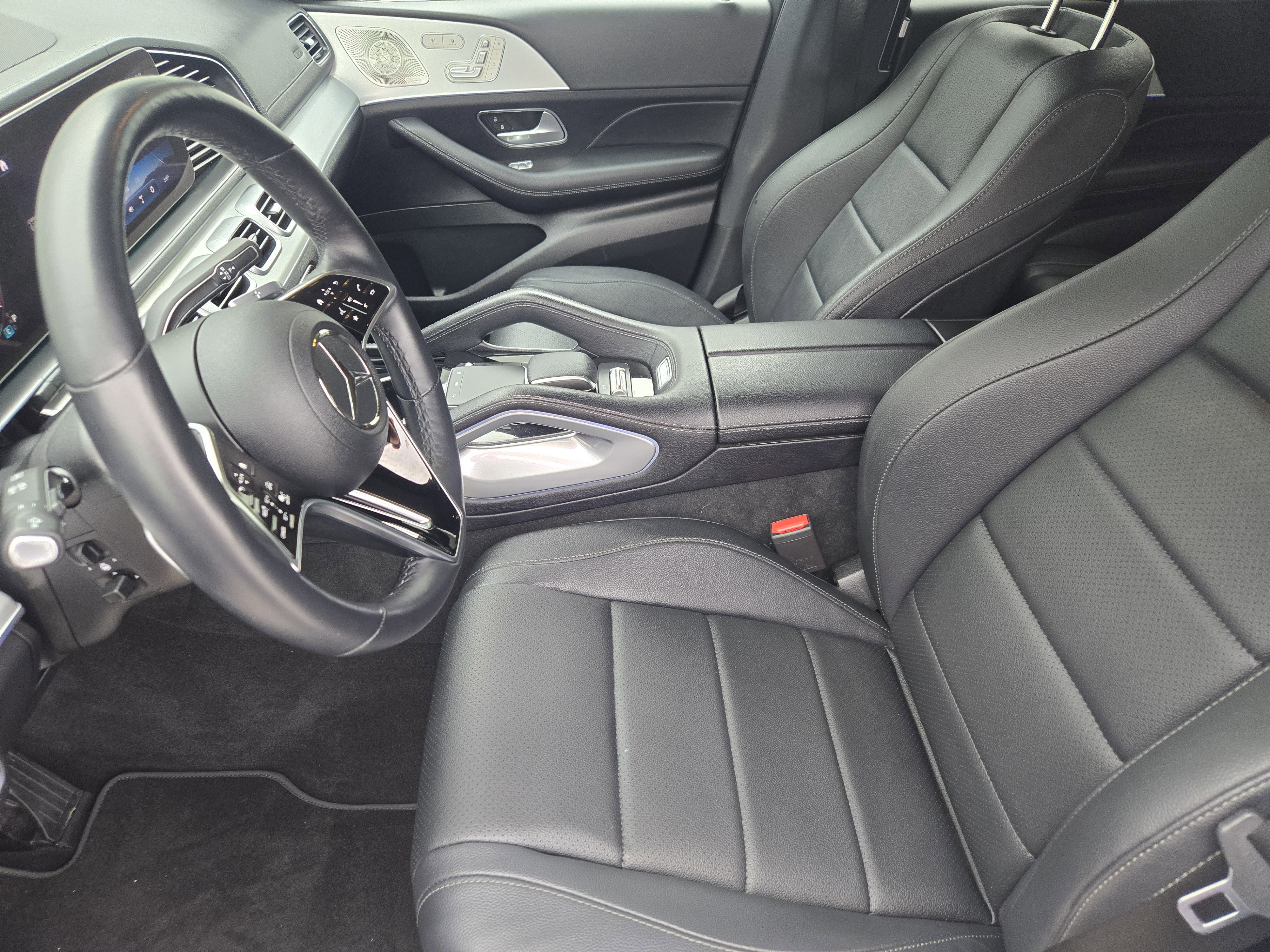Used 2025 Mercedes-Benz GLS 450 4MATIC image 15