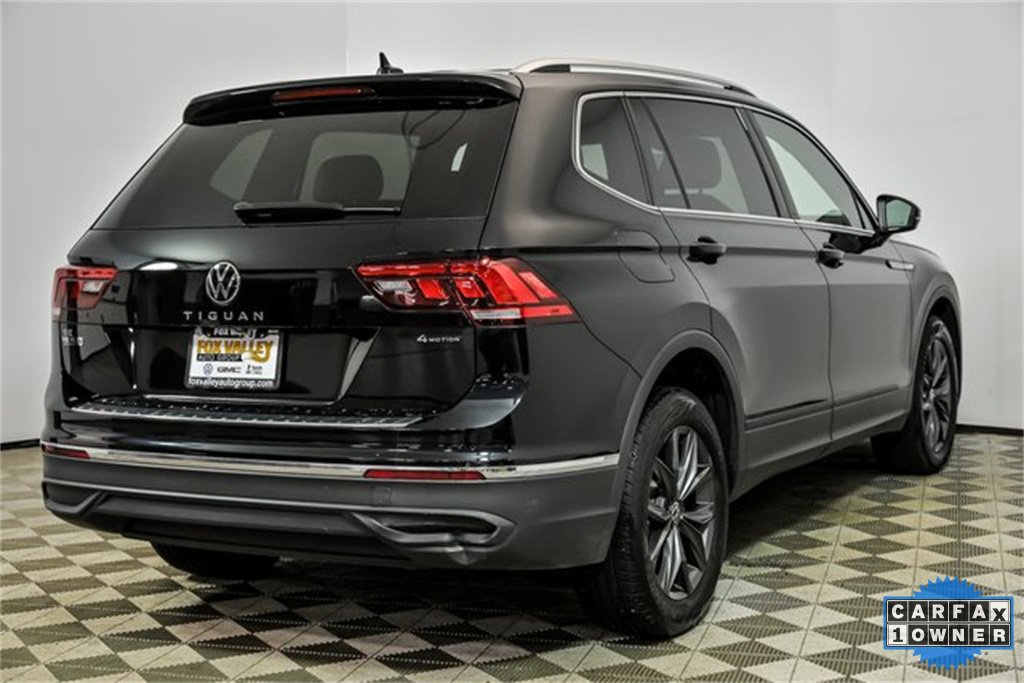 Used 2022 Volkswagen Tiguan SE w/ Panoramic Sunroof Package image 7