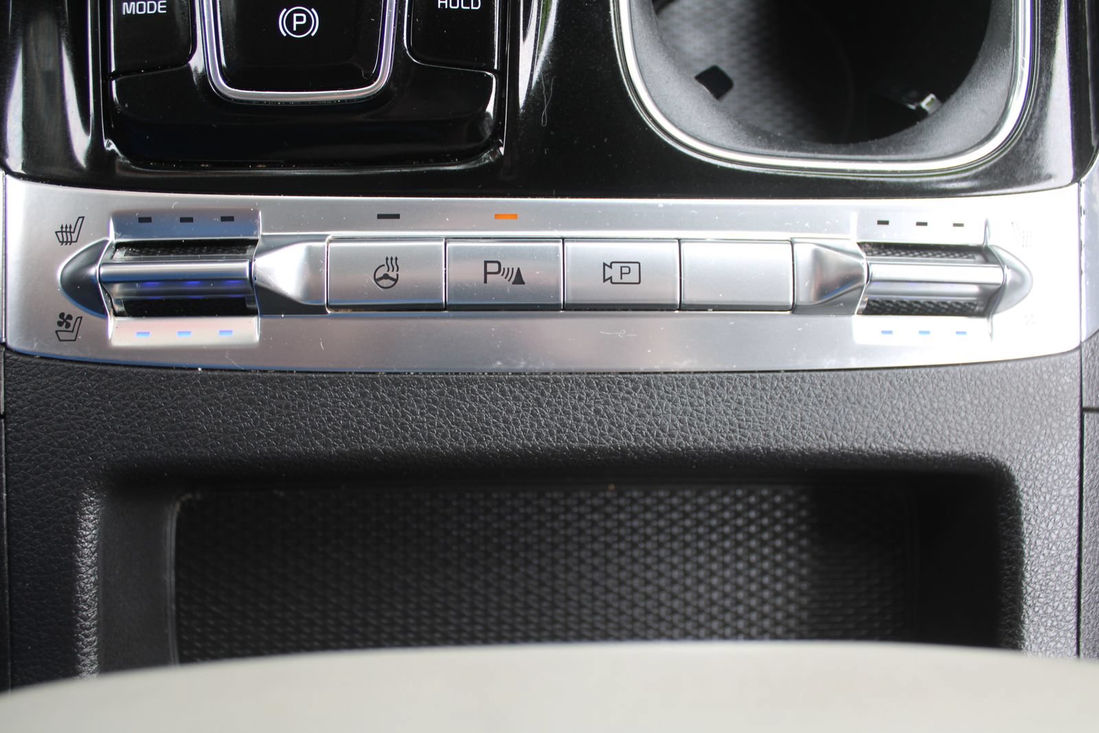 Certified 2023 Kia Carnival SX Prestige FWD image 46