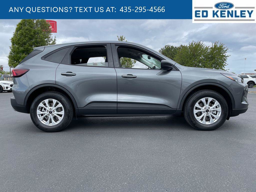 Used 2025 Ford Escape Active w/ Active Premium Tech Pack image 21