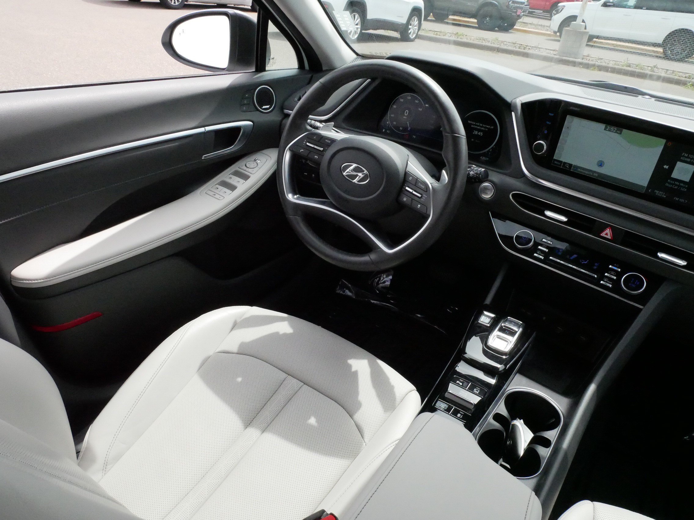 Used 2022 Hyundai Sonata Limited FWD image 9