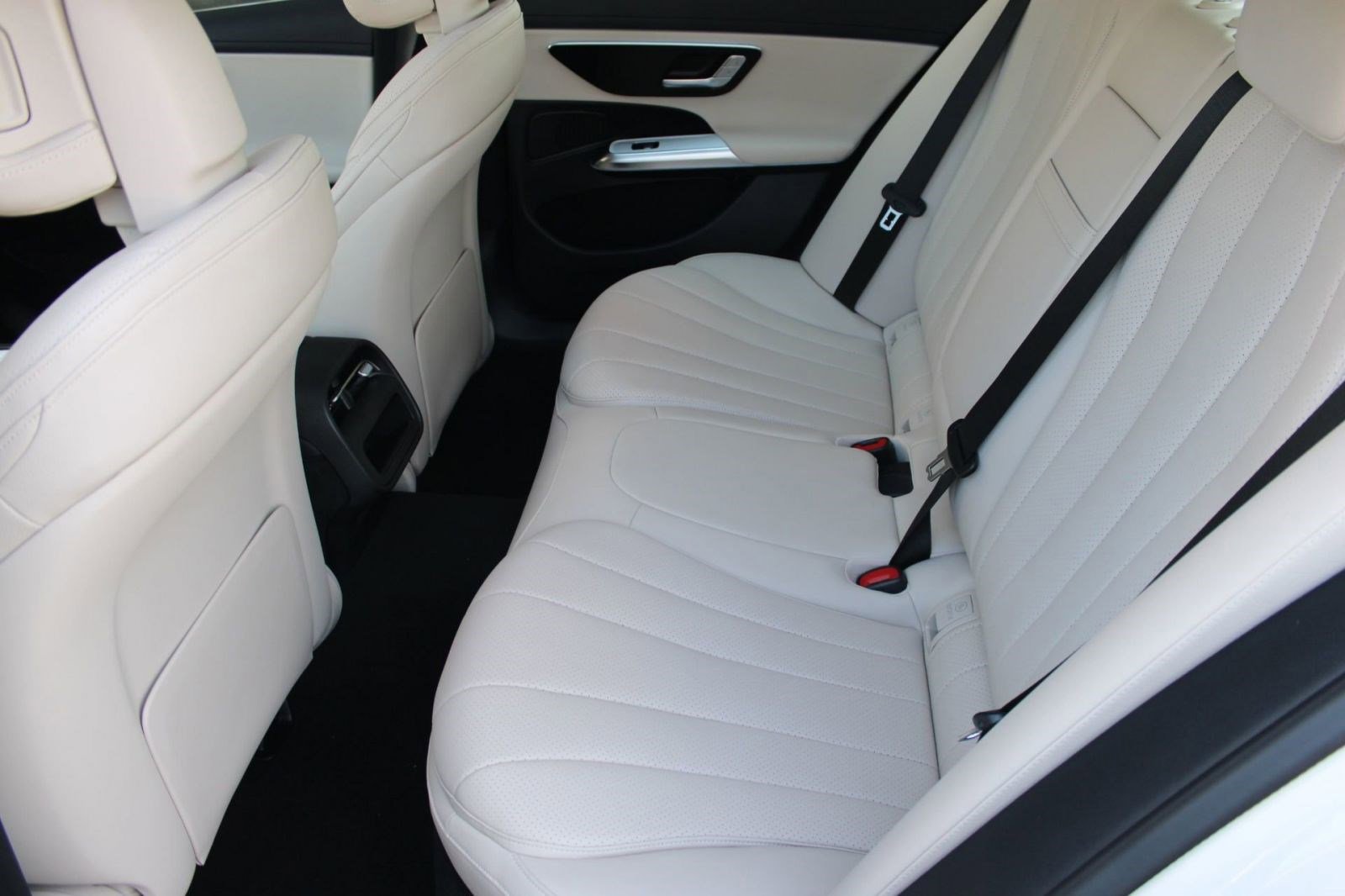 Used 2026 Mercedes-Benz E 350 Sedan image 15