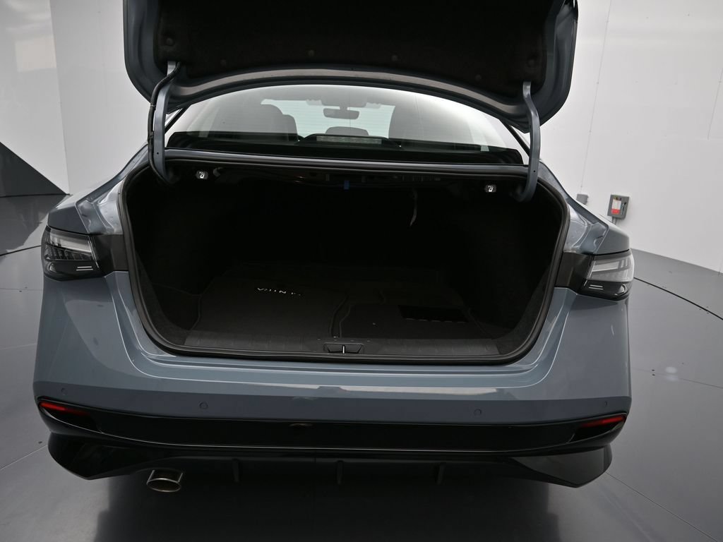 New 2026 Nissan Sentra SR w/ SR Premium Package FWD image 26