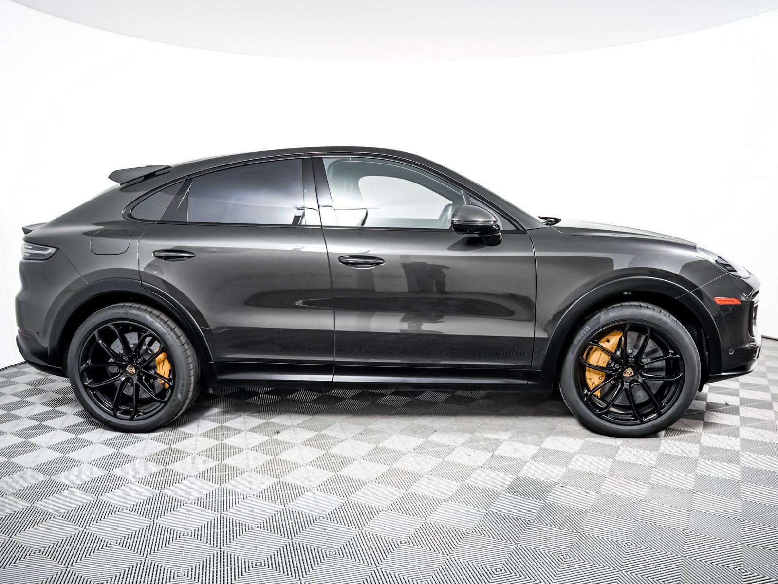 Certified 2022 Porsche Cayenne Turbo GT AWD/4WD image 8