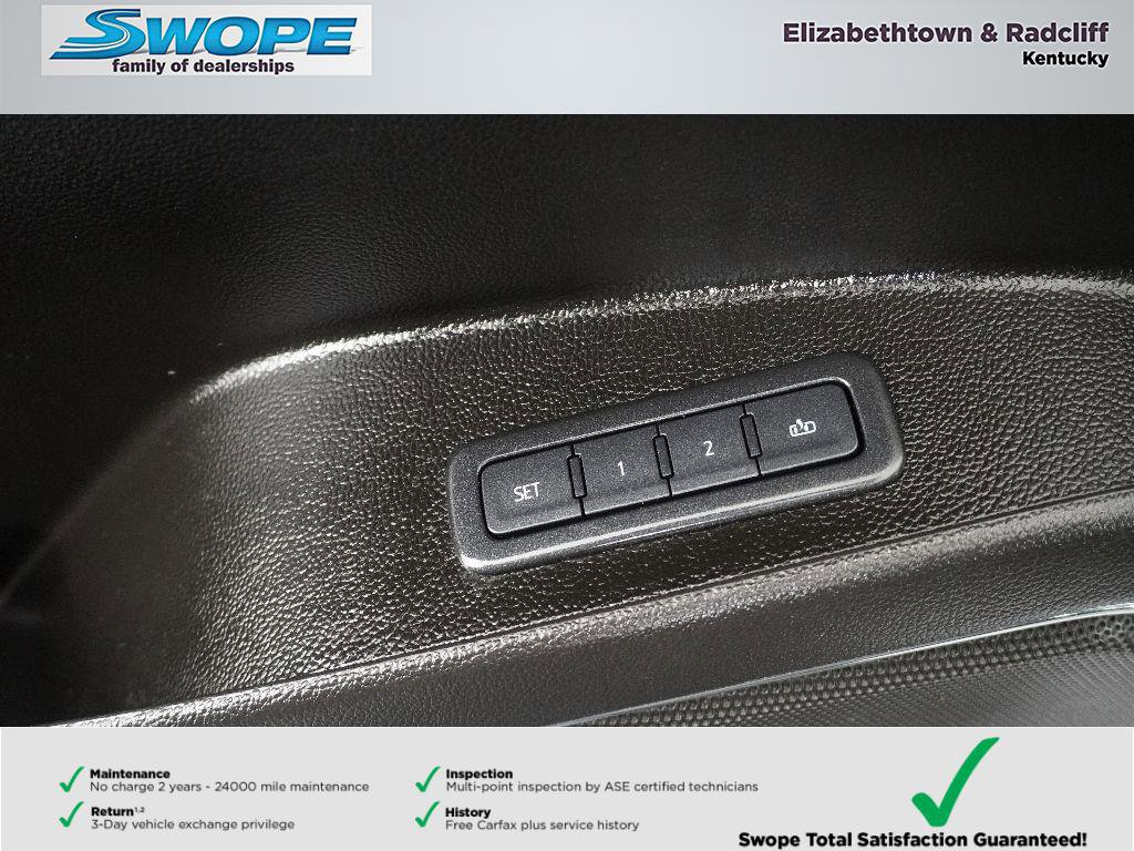 Used 2020 GMC Yukon XL Denali w/ Denali Premium Package image 16