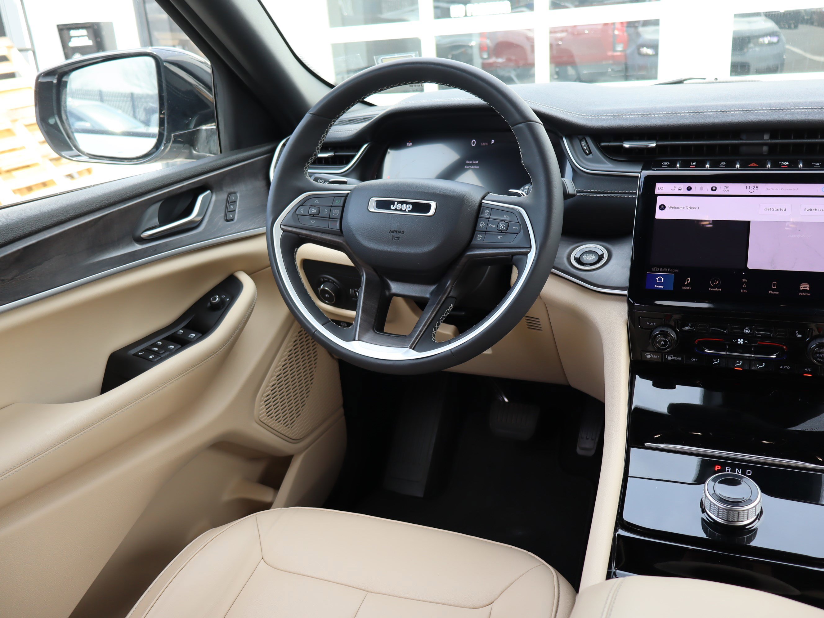 Used 2023 Jeep Grand Cherokee L Limited image 12