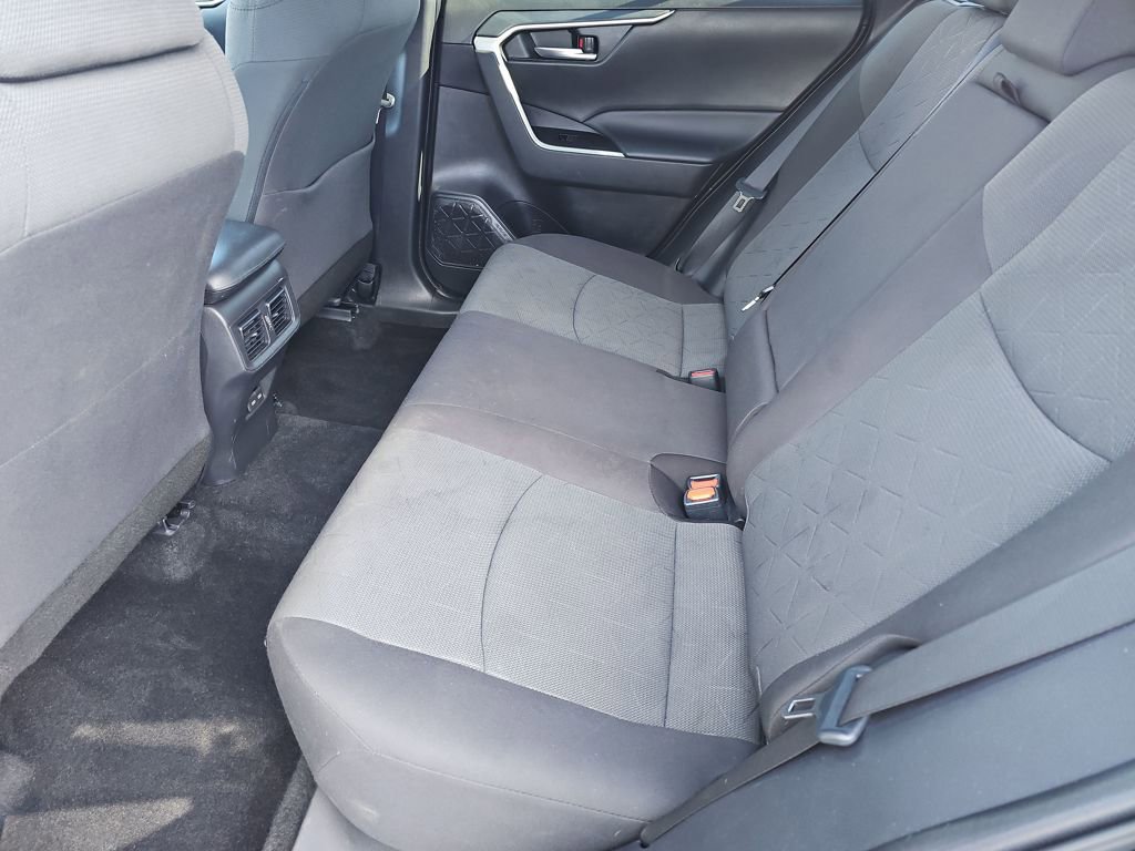 Used 2022 Toyota RAV4 XLE w/ Convenience Package image 29