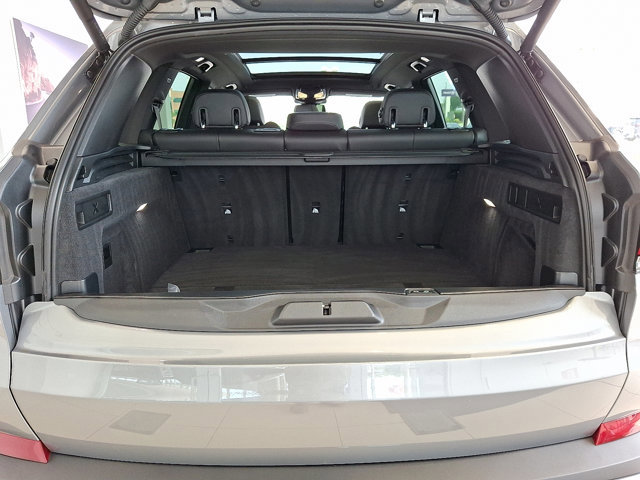 Certified 2025 BMW X5 xDrive50e image 34