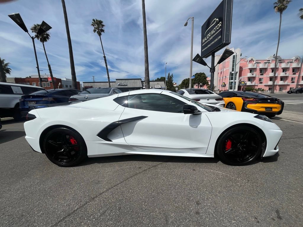 Used 2021 Chevrolet Corvette Stingray Preferred Cpe w/ Z51 Performance Package RWD image 4