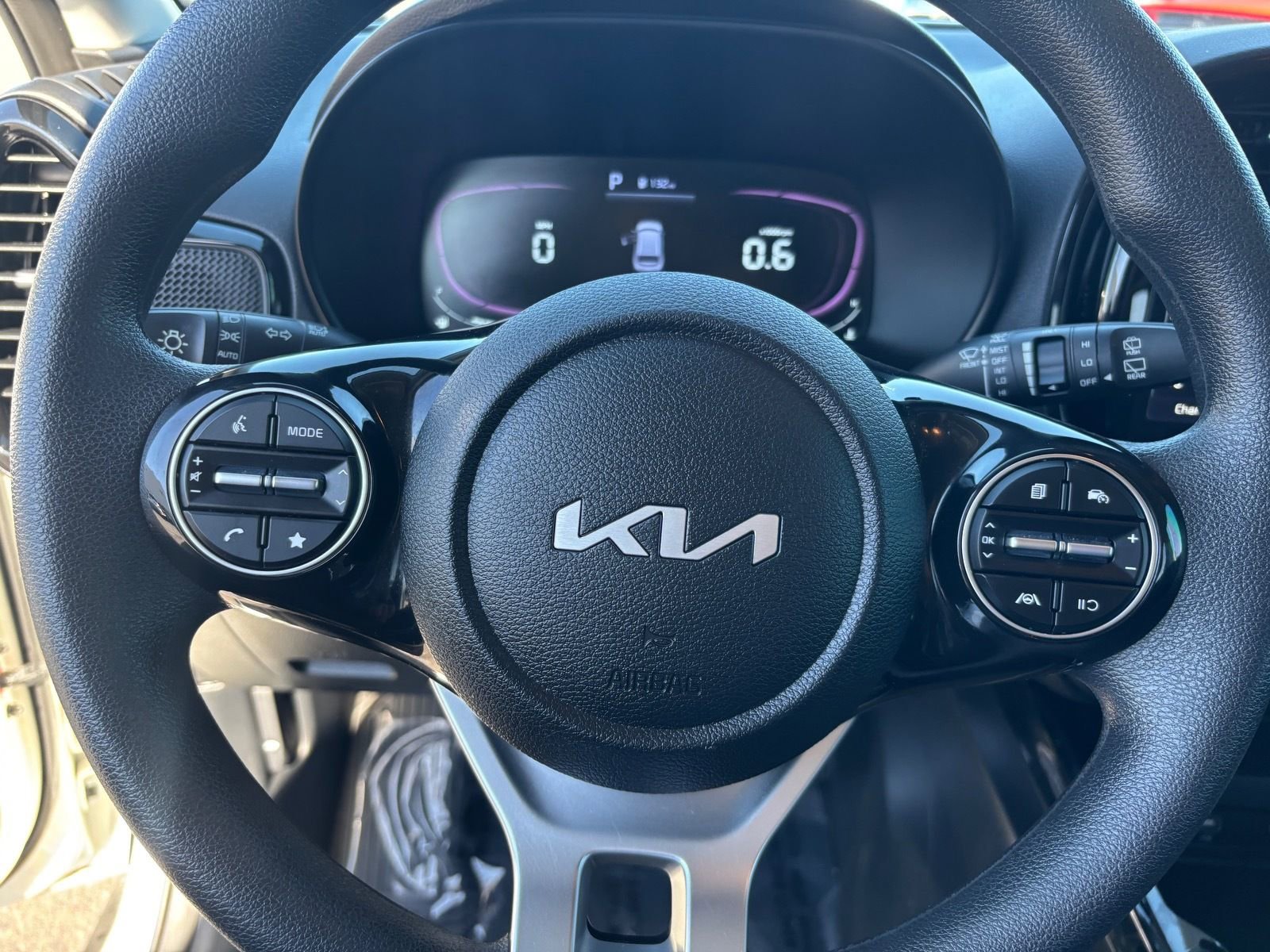 Used 2023 Kia Soul S image 29