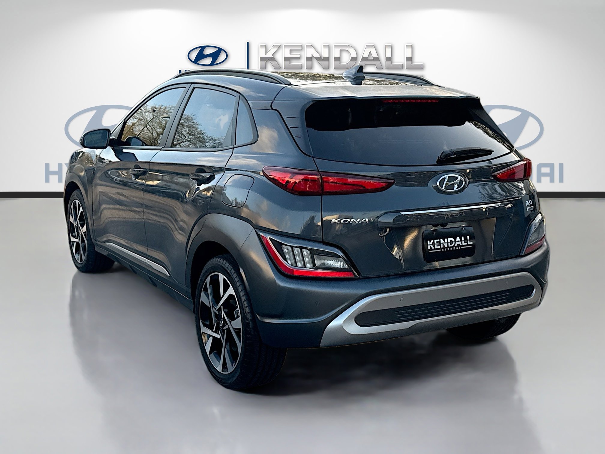 Used 2023 Hyundai Kona Limited w/ Cargo Package AWD/4WD image 4