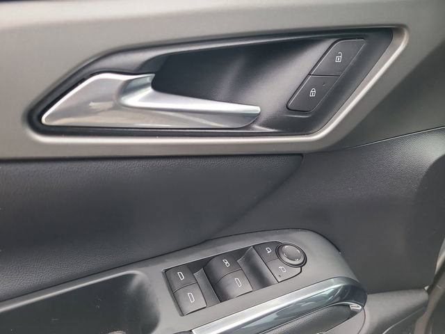 Used 2025 Chevrolet Traverse LT FWD image 18
