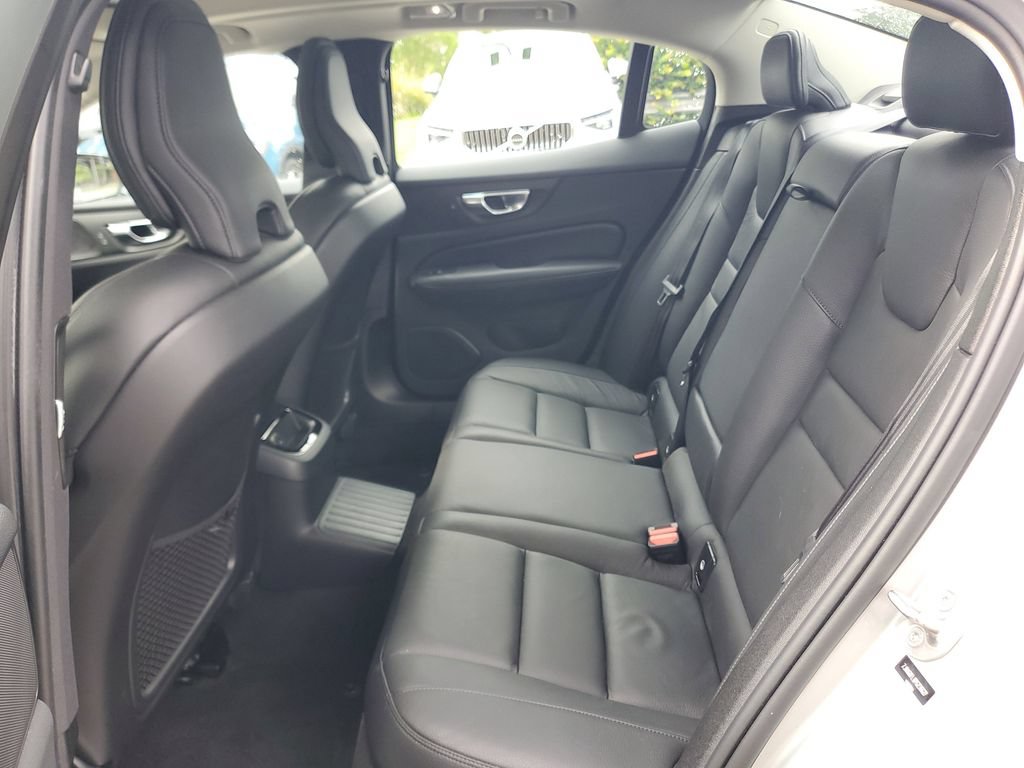 Certified 2023 Volvo S60 T8 Plus AWD/4WD image 10