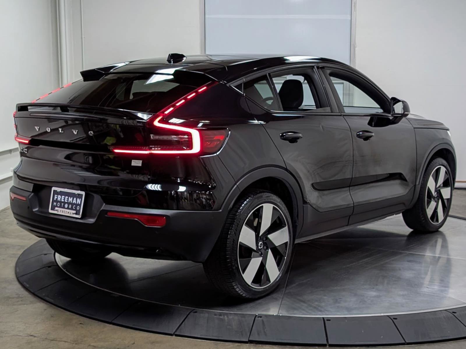 Used 2023 Volvo C40 P8 Recharge Ultimate AWD/4WD image 8