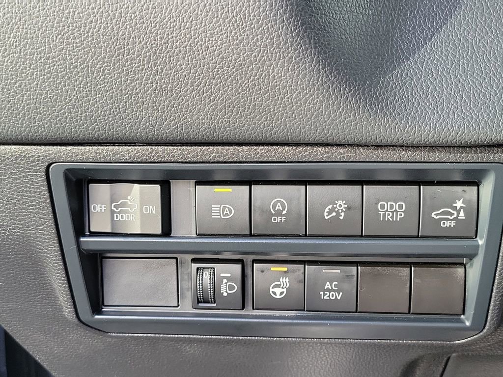 Used 2025 Toyota Tundra Limited image 7