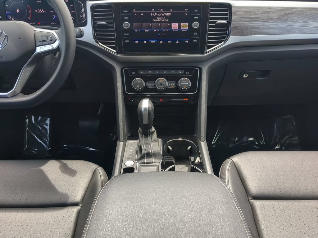 Certified 2023 Volkswagen Atlas Cross Sport SE FWD image 17