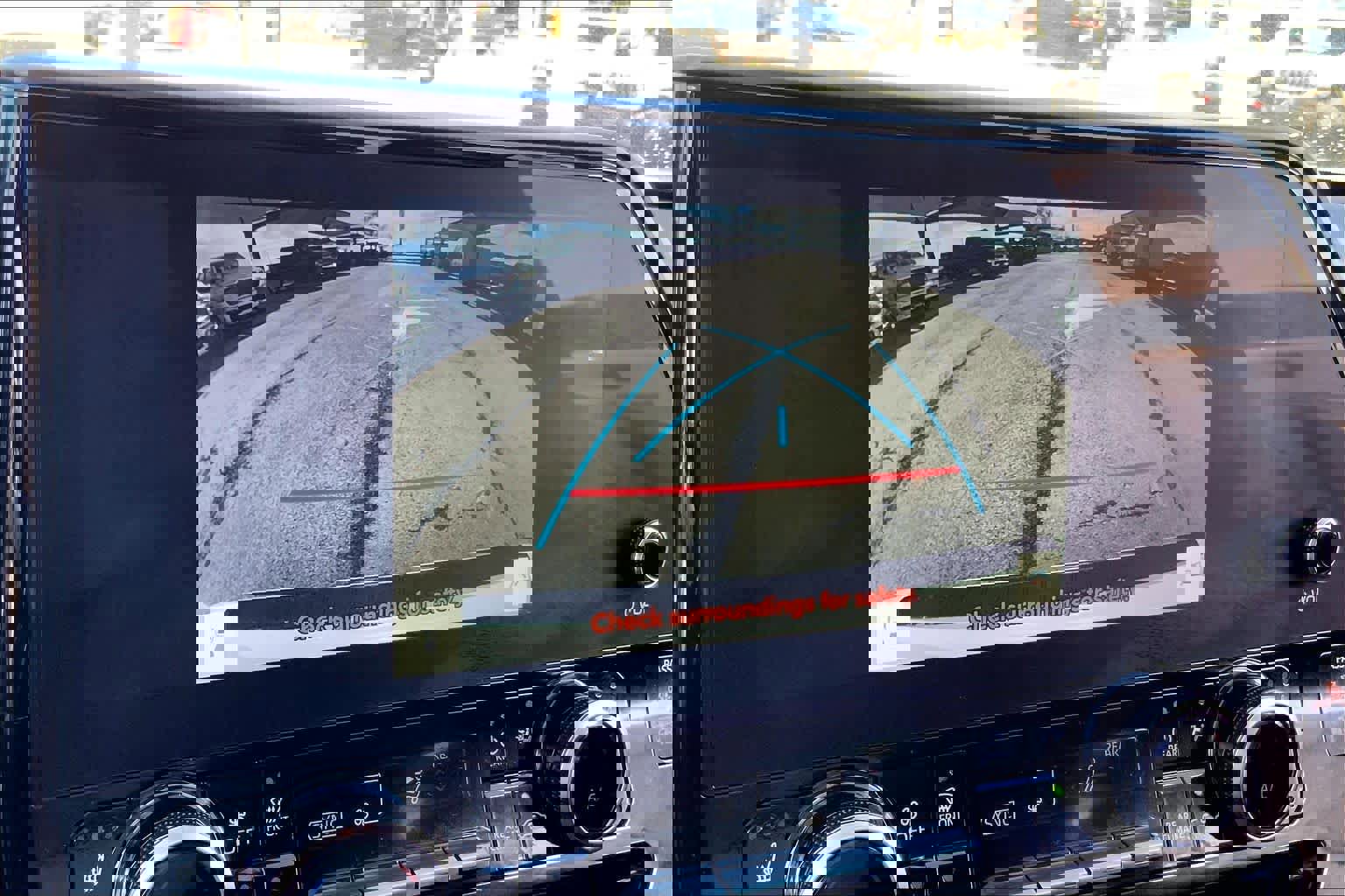 Used 2023 Toyota Highlander Limited image 24