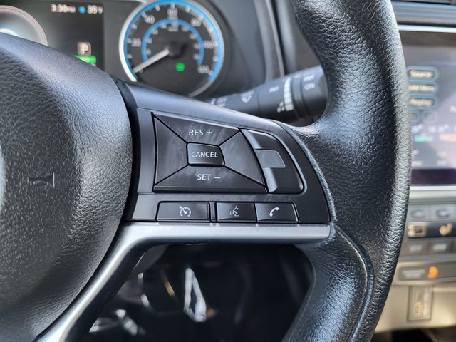 Used 2025 Nissan Leaf S image 17