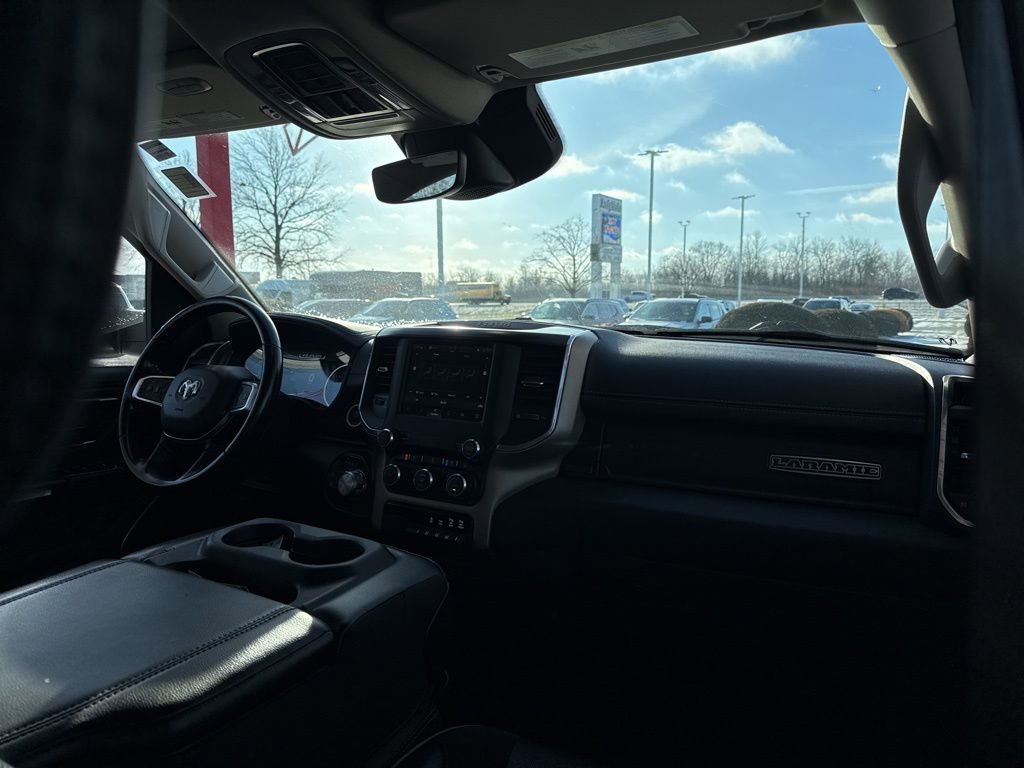 Used 2022 RAM 1500 Laramie AWD/4WD image 32